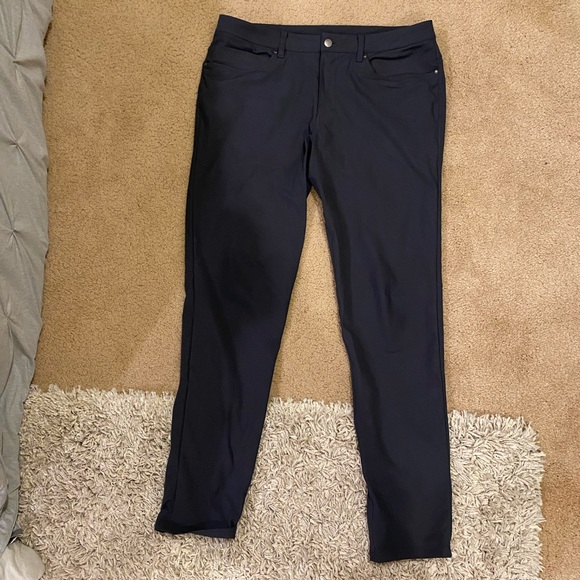 Lulu lemon ABC charcoal pants, 34 x 32 perfect condition - Picture 2 of 7